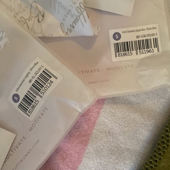 NWT INLINE SEAMLESS OLIVE GREEN SET SZ SMALL - Picture 2 of 7